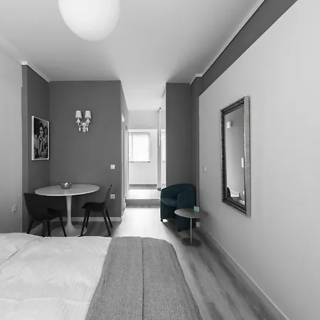 M&f Luxury Est. 2019 / F Apartament