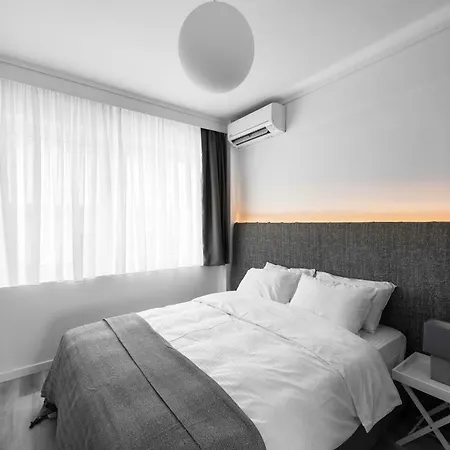 Apartament M&f Luxury Est. 2019 / F Salonic
